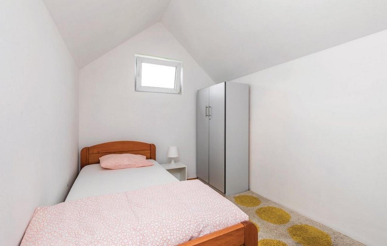 Apartments For Families With Children Jasenak, Karlovac - 17501 客房 照片